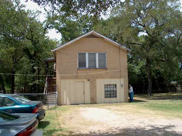GarageApartment